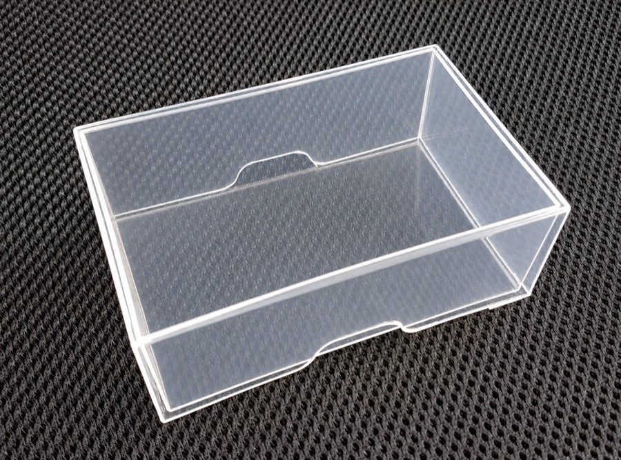 Caja translúcida de polipropileno